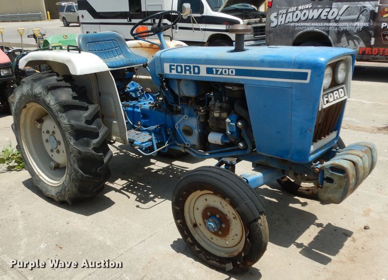 image for item DI5258 Ford F1700  tractor