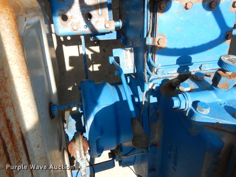 image for item DI5258 Ford F1700  tractor