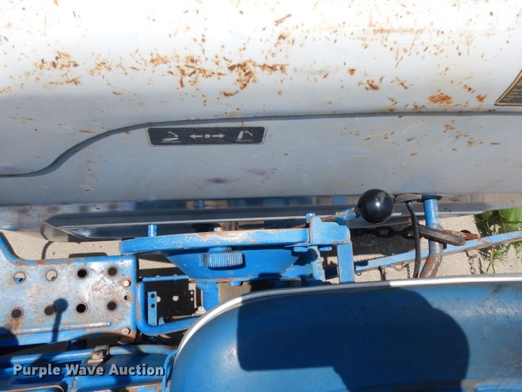 image for item DI5258 Ford F1700  tractor