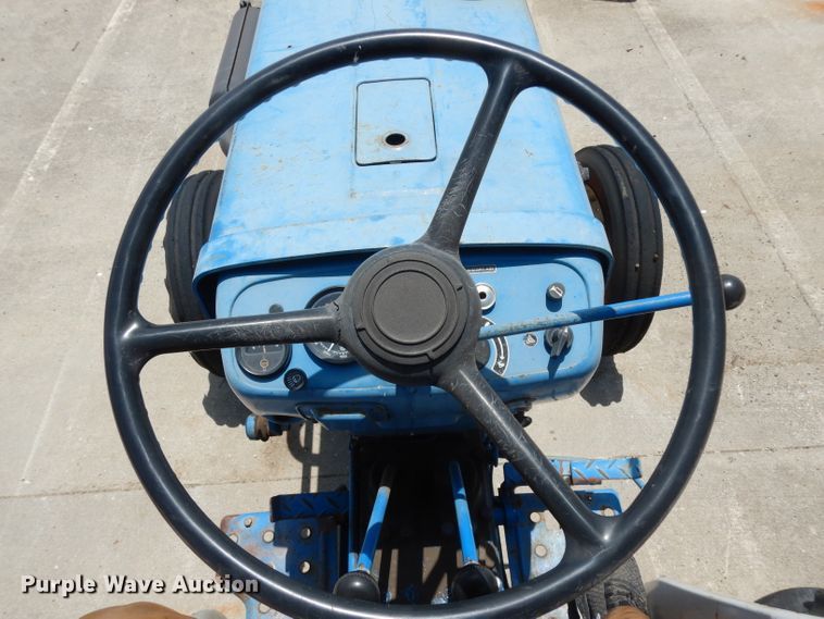 image for item DI5258 Ford F1700  tractor