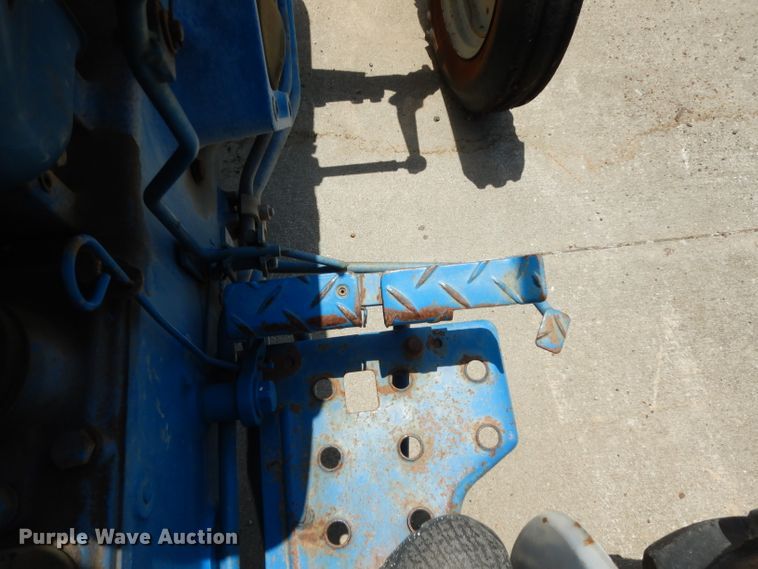 image for item DI5258 Ford F1700  tractor