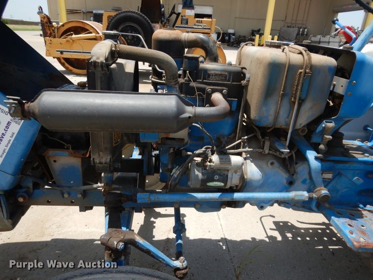 image for item DI5258 Ford F1700  tractor
