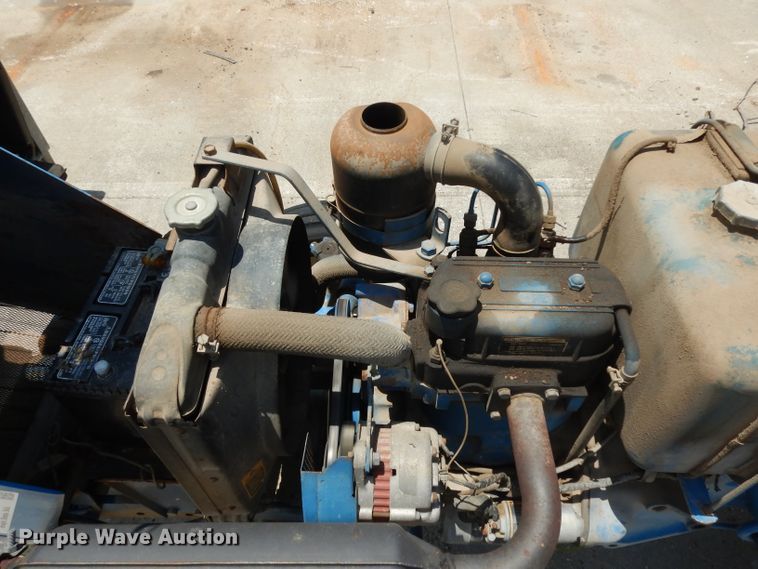 image for item DI5258 Ford F1700  tractor