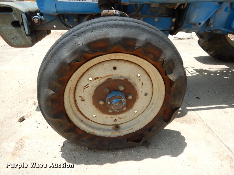 image for item DI5258 Ford F1700  tractor