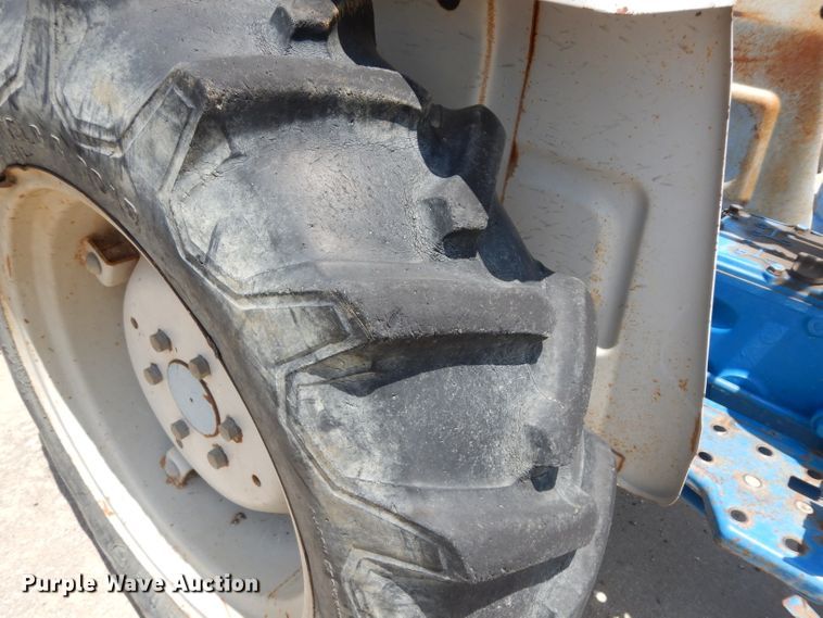 image for item DI5258 Ford F1700  tractor