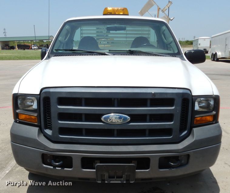 image for item DI5260 2007 Ford F250 Super Duty  utility bed pickup truck