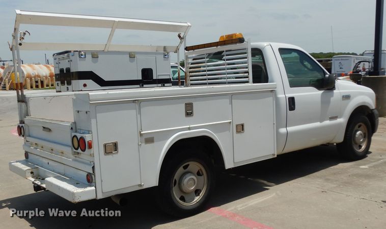 image for item DI5260 2007 Ford F250 Super Duty  utility bed pickup truck