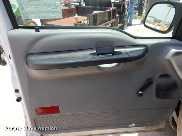 image for item DI5260 2007 Ford F250 Super Duty  utility bed pickup truck