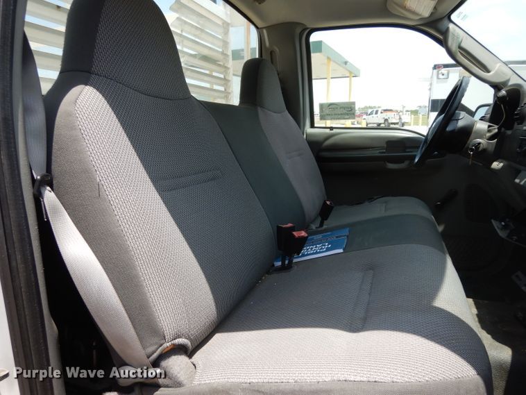 image for item DI5260 2007 Ford F250 Super Duty  utility bed pickup truck