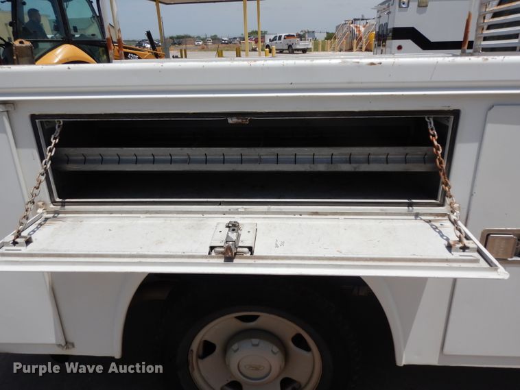 image for item DI5260 2007 Ford F250 Super Duty  utility bed pickup truck