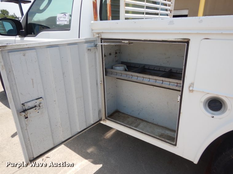 image for item DI5260 2007 Ford F250 Super Duty  utility bed pickup truck