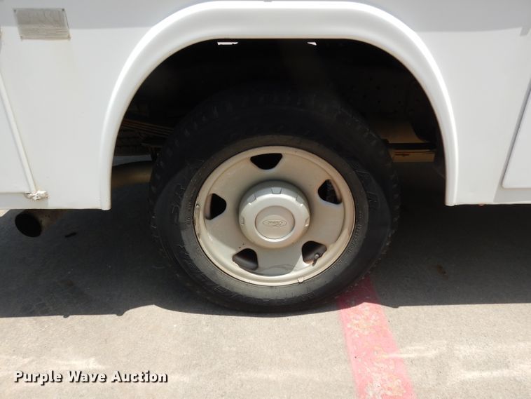 image for item DI5260 2007 Ford F250 Super Duty  utility bed pickup truck