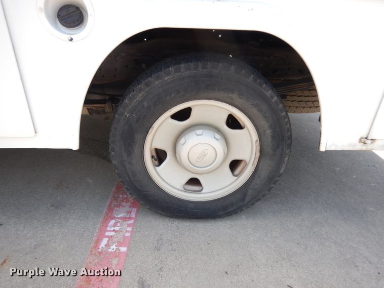 image for item DI5260 2007 Ford F250 Super Duty  utility bed pickup truck