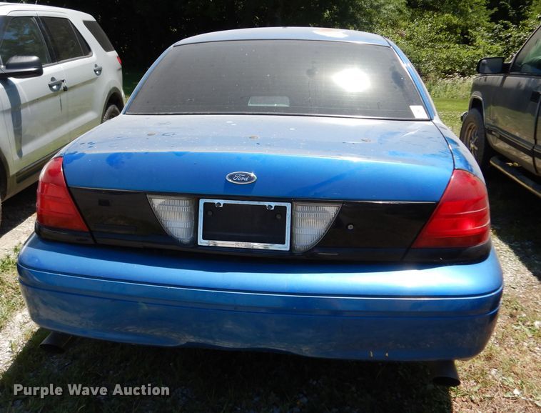 image for item DJ4281 2002 Ford Crown Victoria Police Interceptor