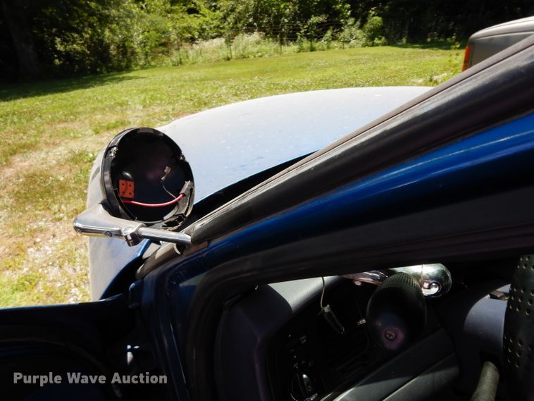 image for item DJ4281 2002 Ford Crown Victoria Police Interceptor