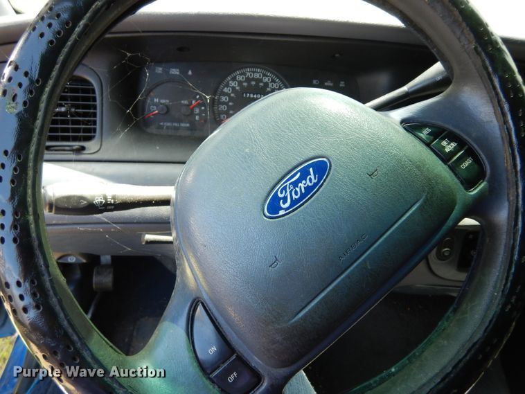 image for item DJ4281 2002 Ford Crown Victoria Police Interceptor