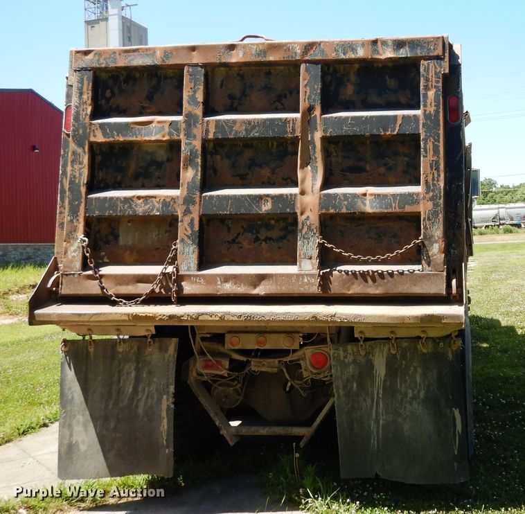 image for item DJ4287 1994 Ford L9000 AeroMax  dump truck