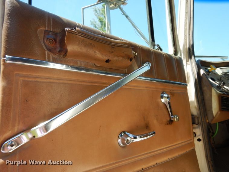 image for item DJ4287 1994 Ford L9000 AeroMax  dump truck