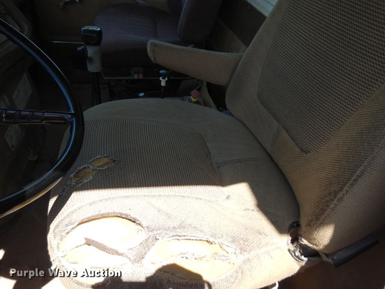 image for item DJ4287 1994 Ford L9000 AeroMax  dump truck