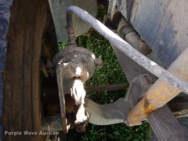 image for item DJ4287 1994 Ford L9000 AeroMax  dump truck