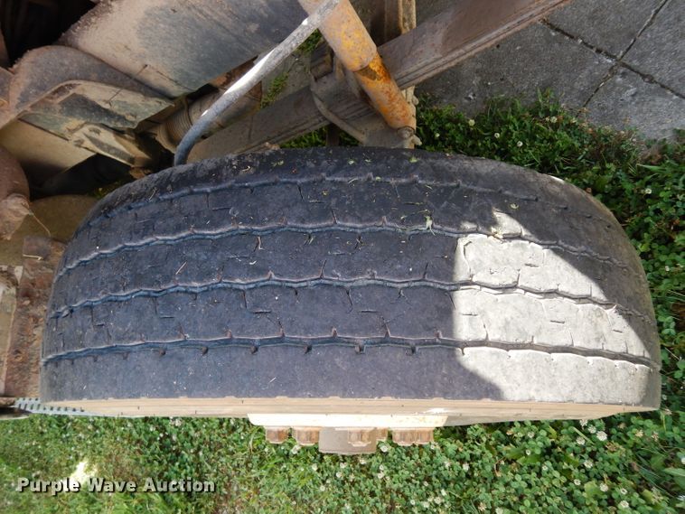 image for item DJ4287 1994 Ford L9000 AeroMax  dump truck