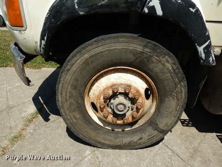 image for item DJ4287 1994 Ford L9000 AeroMax  dump truck