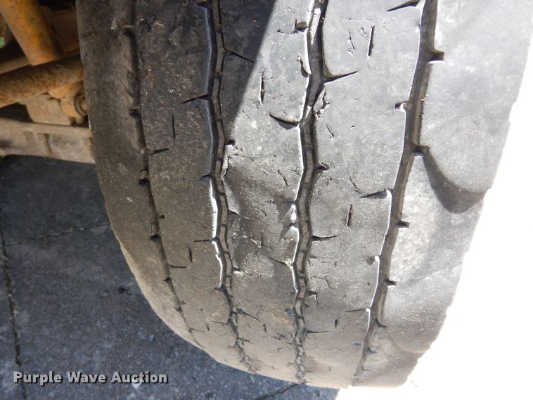 image for item DJ4287 1994 Ford L9000 AeroMax  dump truck