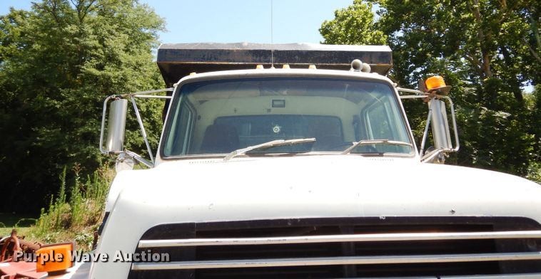 image for item DJ4287 1994 Ford L9000 AeroMax  dump truck