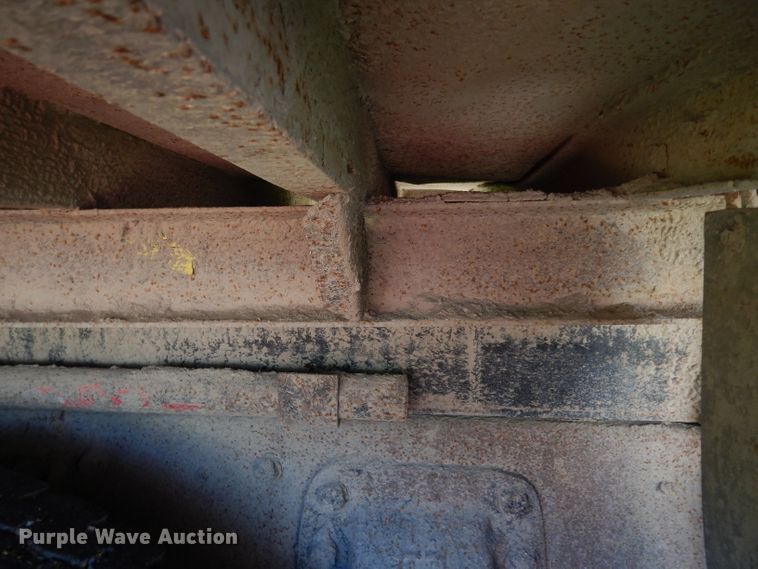 image for item DJ4287 1994 Ford L9000 AeroMax  dump truck