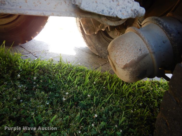 image for item DJ4287 1994 Ford L9000 AeroMax  dump truck