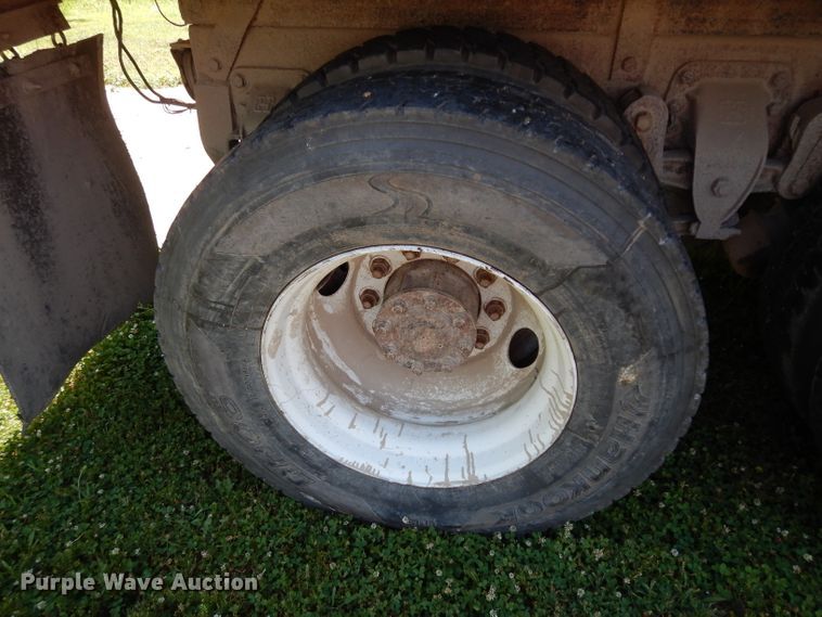 image for item DJ4287 1994 Ford L9000 AeroMax  dump truck