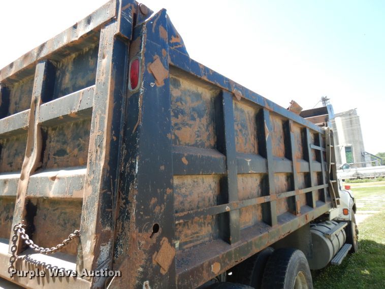 image for item DJ4287 1994 Ford L9000 AeroMax  dump truck