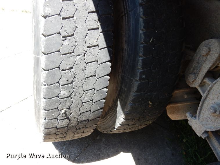 image for item DJ4287 1994 Ford L9000 AeroMax  dump truck