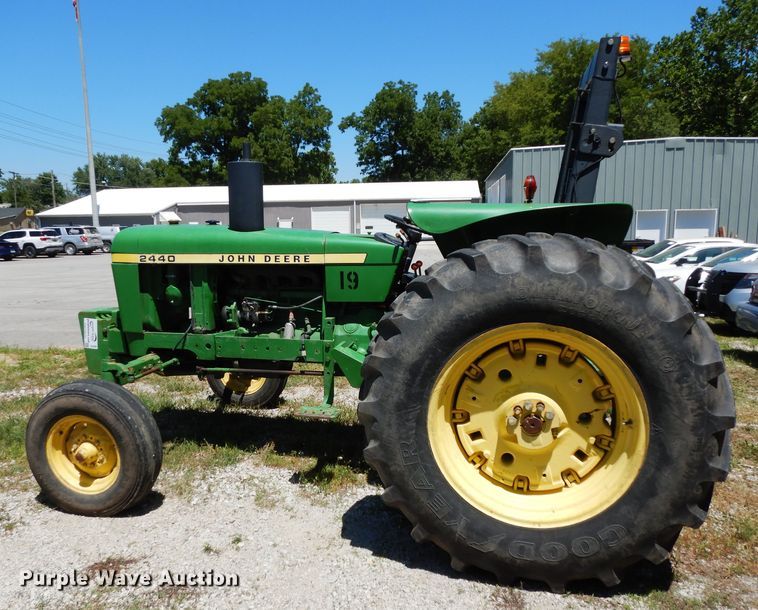 image for item DJ4288 John Deere 2440B  tractor