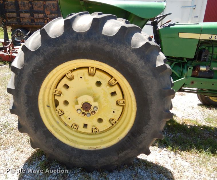 image for item DJ4288 John Deere 2440B  tractor