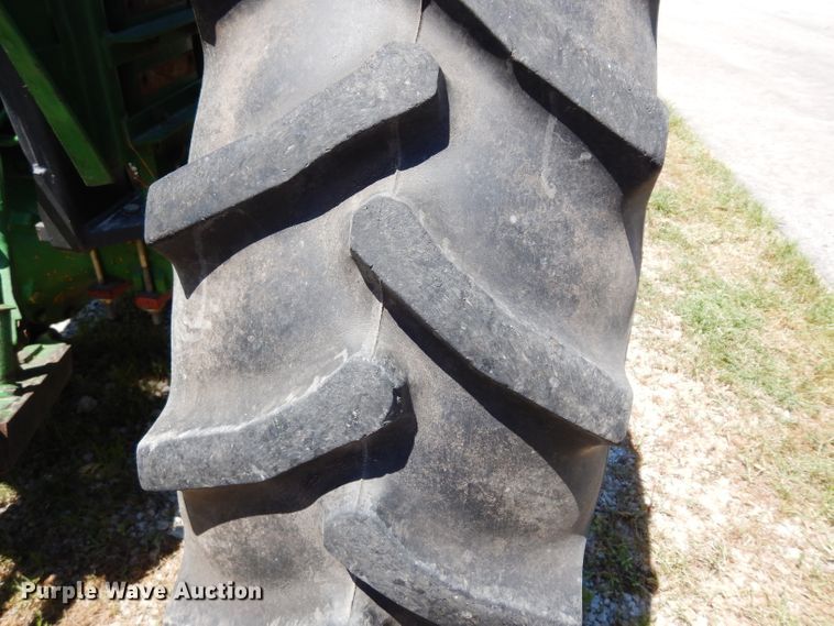 image for item DJ4288 John Deere 2440B  tractor