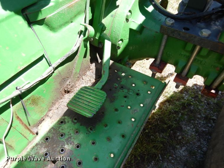 image for item DJ4288 John Deere 2440B  tractor