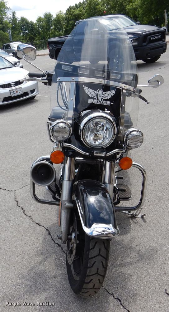 image for item EK9242 2014 Harley Davidson Road King Police motorcycle