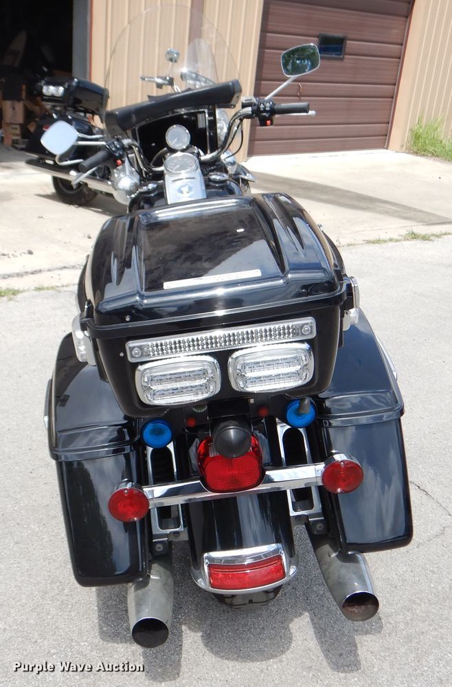 image for item EK9242 2014 Harley Davidson Road King Police motorcycle