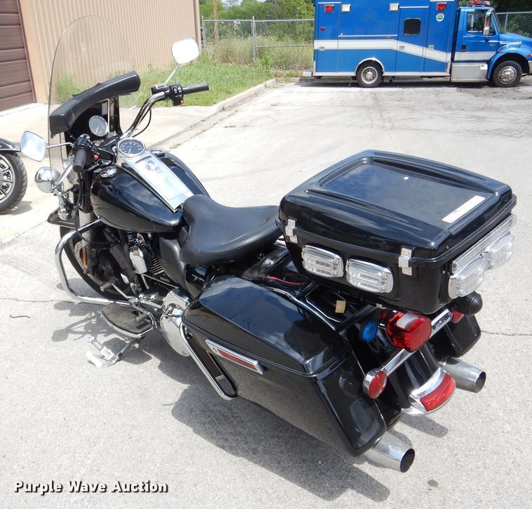 image for item EK9242 2014 Harley Davidson Road King Police motorcycle