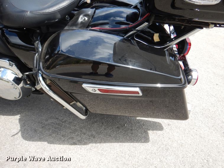 image for item EK9242 2014 Harley Davidson Road King Police motorcycle