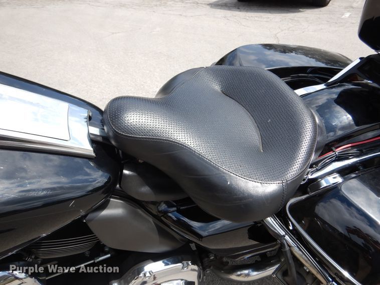 image for item EK9242 2014 Harley Davidson Road King Police motorcycle