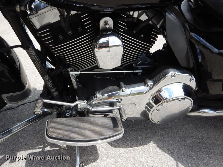 image for item EK9242 2014 Harley Davidson Road King Police motorcycle