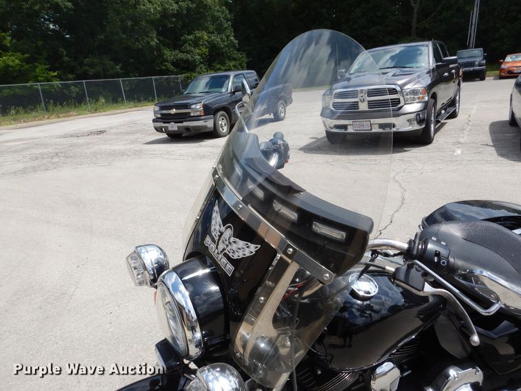 image for item EK9242 2014 Harley Davidson Road King Police motorcycle