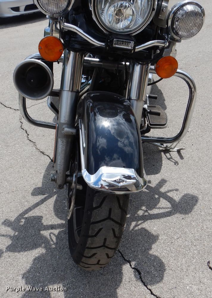 image for item EK9242 2014 Harley Davidson Road King Police motorcycle