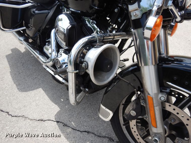 image for item EK9242 2014 Harley Davidson Road King Police motorcycle