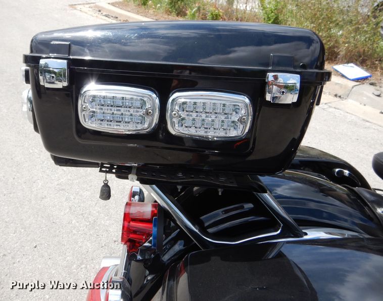 image for item EK9242 2014 Harley Davidson Road King Police motorcycle