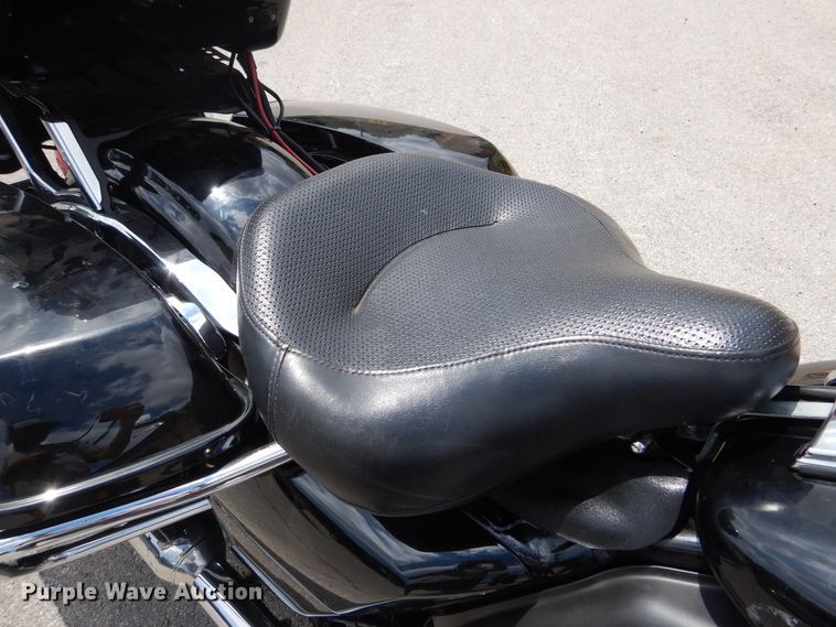 image for item EK9242 2014 Harley Davidson Road King Police motorcycle