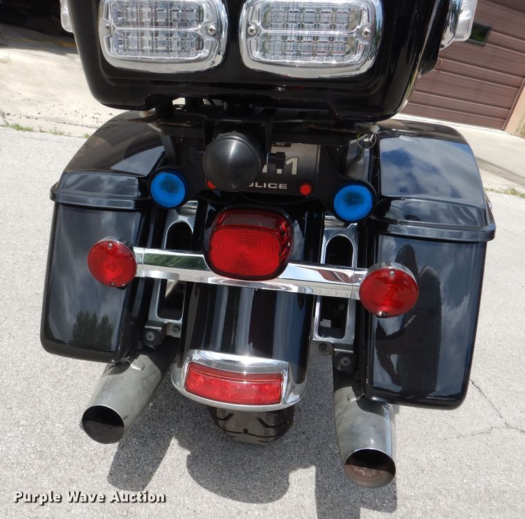 image for item EK9242 2014 Harley Davidson Road King Police motorcycle
