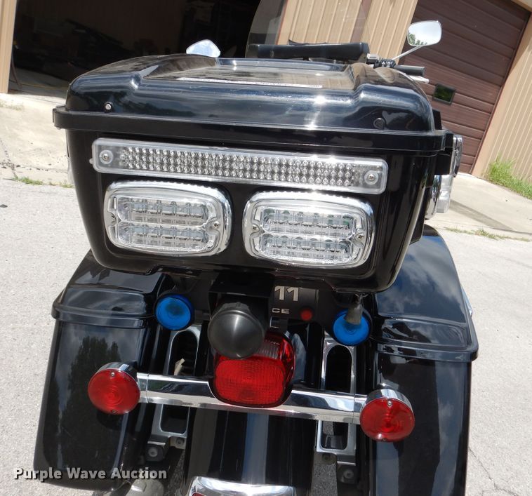 image for item EK9242 2014 Harley Davidson Road King Police motorcycle